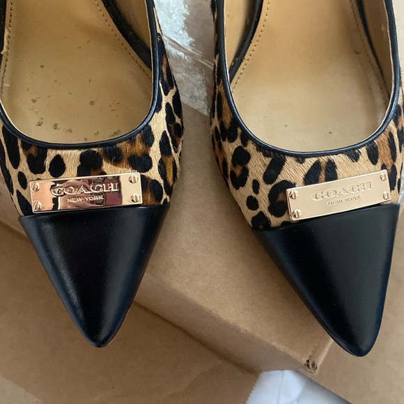 Coach Zan Leopard Print Calf Hair Pump Pointed Toe Heel Black Leather Sz 7.5 US - Picture 2 of 16